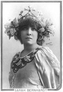 Henriette Rosine Bernard alias Sarah Bernhardt (1844-1923) como "La princesa lejana", una obra de Edmond Rostand (foto en blanco y negro) de Studio Reutlinger
