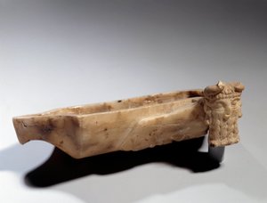 Arte de Mesopotamia: Lámpara decorada con un toro androcefálico (en alabastro). Período sumerio (alrededor de 2400 a.C.). París, Museo del Louvre de Sumerian Mesopotamian School