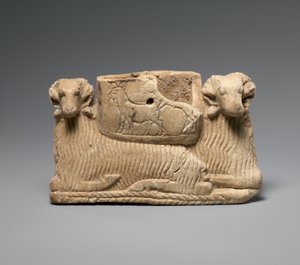 Vasija sostenida por dos carneros, c. 2600-2500 a.C. de Sumerian Sumerian