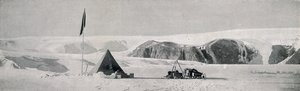 Acantilados de Couloir, Puerto de Granito, mostrando el campamento fuera de la lengua del piedemonte, c1911 de T. Griffith Taylor