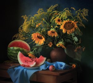 Girasoles dorados y sandía de Tatyana Skorokhod