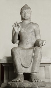 Buda gigante, Escuela Davaravati de Thai School