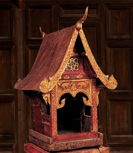 Modelo de un templo Lanna (madera)