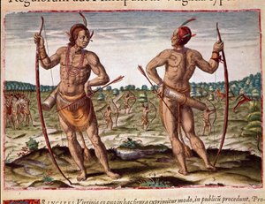 Dos habitantes de Virginia, armas indígenas de flechas y arco. Grabado de 