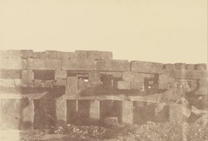Vista de cerca del paseo cubierto de Tothmes III, Karnak de Théodule Devéria