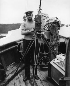 G. H. Wilkins a su regreso de la expedición en The Quest con Sir Ernest Shackleton, Plymouth, 16 de septiembre de 1922