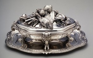Sopera con tapa y soporte de Thomas Germain
