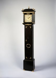 Reloj de pie de mes Roman de Carlos II de Thomas Tompion