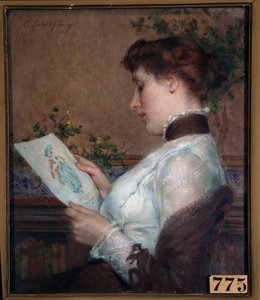 Una mujer admirando un dibujo de Tony Robert Fleury