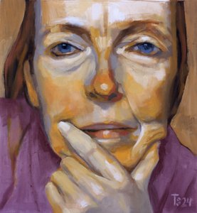 Mujer absorta en sus pensamientos
