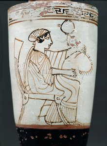 Lekythos ático de fondo blanco que representa a una mujer trenzando una corona, c.475-420 a.C. (cerámica)