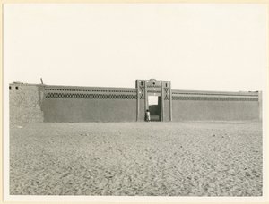 Muro de ladrillo, Allaqi, Egipto, fotografía de Ugo Monneret de Villard, hacia 1925. de Ugo Monneret de Villard