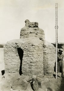 Tumba cristiana en necrópolis, Qasr Ibrim, Egipto, fotografía de Ugo Monneret de Villard de Ugo Monneret de Villard