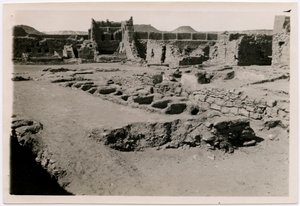 Interior del Monasterio de San Simeón, Sala VI, Asuán, Egipto, fotografía de Ugo Monneret de Villard