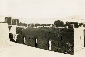 Alojamiento en la terraza inferior del Monasterio de San Simeón, Asuán, Egipto, fotografía de Ugo Monneret de Villard de Ugo Monneret de Villard