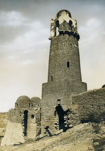Minarete de al-Mashhad al-Bahari, cerca de Asuán, Egipto, fotografía de Ugo Monneret de Villard de Ugo Monneret de Villard