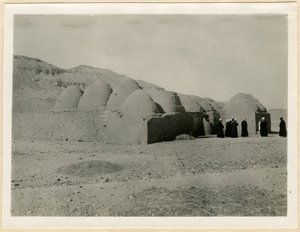 Monasterio de los Santos Teodoro y Acladio, Medinet Habu, Egipto, fotografía de Ugo Monneret de Villard de Ugo Monneret de Villard
