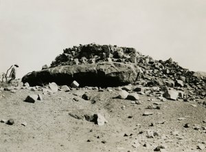 Ruinas en la región de Goz Regeb, Sudán, fotografía de Ugo Monneret de Villard, hacia 1925.
