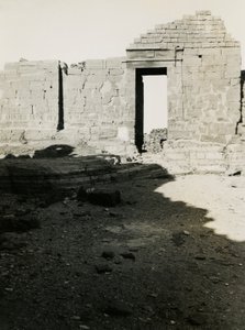 Ruinas de un templo, Qasr Ibrim, Egipto, fotografía de Ugo Monneret de Villard de Ugo Monneret de Villard