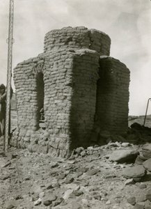 Tumba en la necrópolis norte, Qasr Ibrim, Egipto, fotografía de Ugo Monneret de Villard de Ugo Monneret de Villard