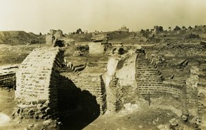 Edificio trilobulado, al-Fustat, Egipto, fotografía de Ugo Monneret de Villard de Ugo Monneret de Villard