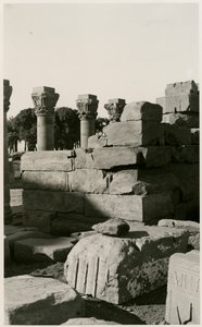 Vista de un ninfeo romano, Dendera, Egipto, fotografía de Ugo Monneret de Villard
