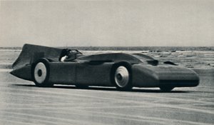 276 millas por hora en las arenas de Daytona, 1937