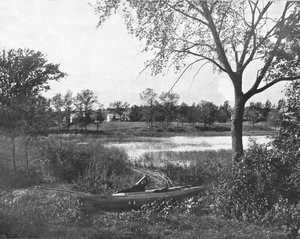 Una bahía en Lac la Belle, Oconomowoc, Wisconsin, EE.UU., c1900 de Unbekannt