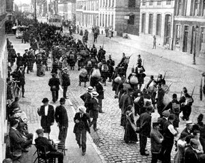 Un Regimiento Belga se Retira a Amberes, Primera Guerra Mundial, 1914