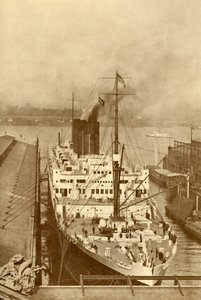 Un famoso transatlántico francés, El París 34,569 toneladas, c1930 de Unbekannt