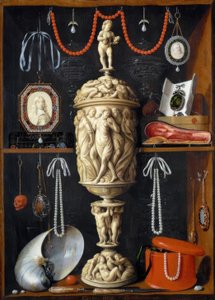 Un gabinete con objetos de arte de Unbekannt
