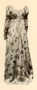Un vestido de chintz esmaltado color buff, usado por Madame Chevalier, c1795, 1937 de Unbekannt