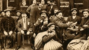 Un grupo de trabajadores refugiados en un café en París, Primera Guerra Mundial, 1914-1918, 1933 de Unbekannt