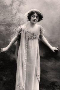 Adrienne Augarde 1882-1913, actriz inglesa, 1907