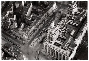 Vista aérea de Hermannplatz, Berlín Neukoelln, Alemania, desde un Zeppelin, c1931 de Unbekannt