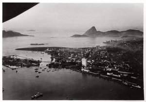 Vista aérea de Río de Janeiro, Brasil, desde un zepelín, 1930 1933