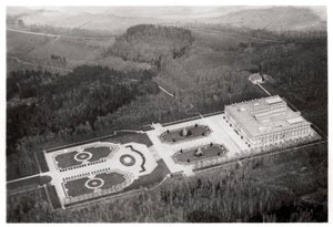 Vista aérea del Palacio de Herrenchiemsee, Baviera, Alemania, desde un Zeppelin, c1931-1933 de Unbekannt