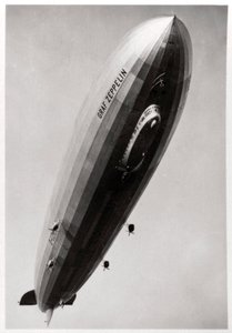 Dirigible LZ127 Graf Zeppelin, visto desde abajo, 1933 de Unbekannt