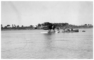 Alan Cobhams De Havilland DH50 aterrizando en el Tigris, Irak, 1926 de Unbekannt