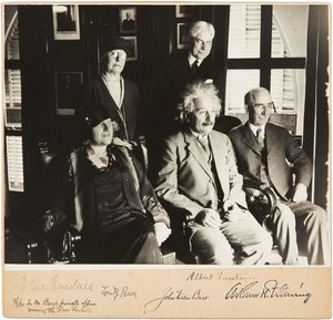 Albert y Elsa Einstein, John y Lora Baer y Arthur H. Fleming, Pasadena, 1 de enero de 1931 de Unbekannt