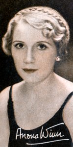 Anona Winn MBE nacida Anona Edna Wilkins, 1904-1994, 1935