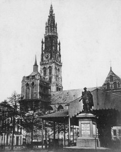 Catedral de Amberes y estatua del artista Peter Paul Rubens, Bélgica de Unbekannt