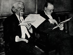 En una cena pública en los Connaught Rooms, 20 de noviembre de 1934, 1945