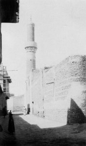 Callejón y vieja mezquita, Bagdad, Irak, 1917-1919 de Unbekannt