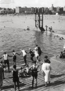 Piscina de baño, Dinard, Bretaña, Francia, siglo XX de Unbekannt