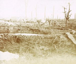Campo de batalla, c1914-c1918 de Unbekannt