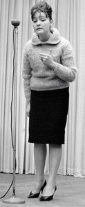 Bella Akhmadulina, poeta rusa, años 1960