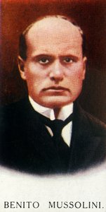 Benito Mussolini, 1927