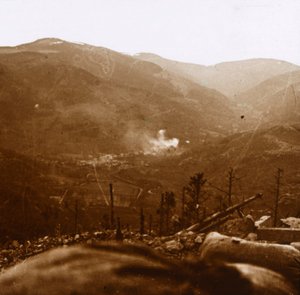 Bombardeo, Metzeral, norte de Francia, c1914-c1918