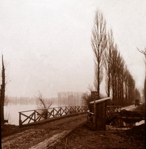 Puente sobre el río Ailette, norte de Francia, c1918 de Unbekannt